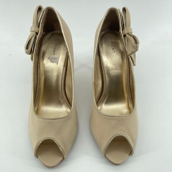 Fioni Champagne Gold Lady Luck Dressy Evening Peep Toe Bow Heels Size 9 - Picture 3 of 16
